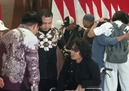 Fiki Mutakin tiba di Bandara Soekarno-Hatta setelah selamat dari penyanderaan perompak Somalia.