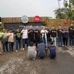 Ilustrasi polisi mengamankan barang bukti kasus pencurian tas di Bekasi.