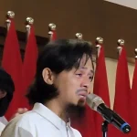 Kapten kapal MT Honour-25 Ashari Samadikun saat tiba di Bandara Soekarno-Hatta