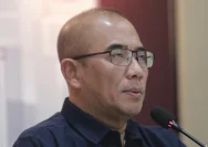 Mantan Ketua KPU Hasyim Asy'ari saat memberikan keterangan pers.