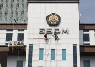 Menteri Koordinator Hilirisasi dan Transisi Energi Bahlil Lahadalia bertemu Menteri PKP Maruarar Sirait di Kantor