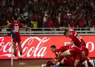 Pelatih John Herdman memimpin latihan Timnas Indonesia